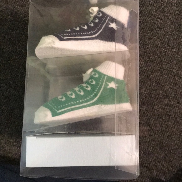 4 pairs of baby socks - Picture 3 of 6